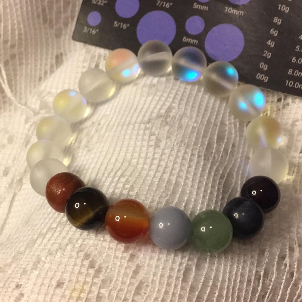CHAKRA MOONSTONE BRACELET